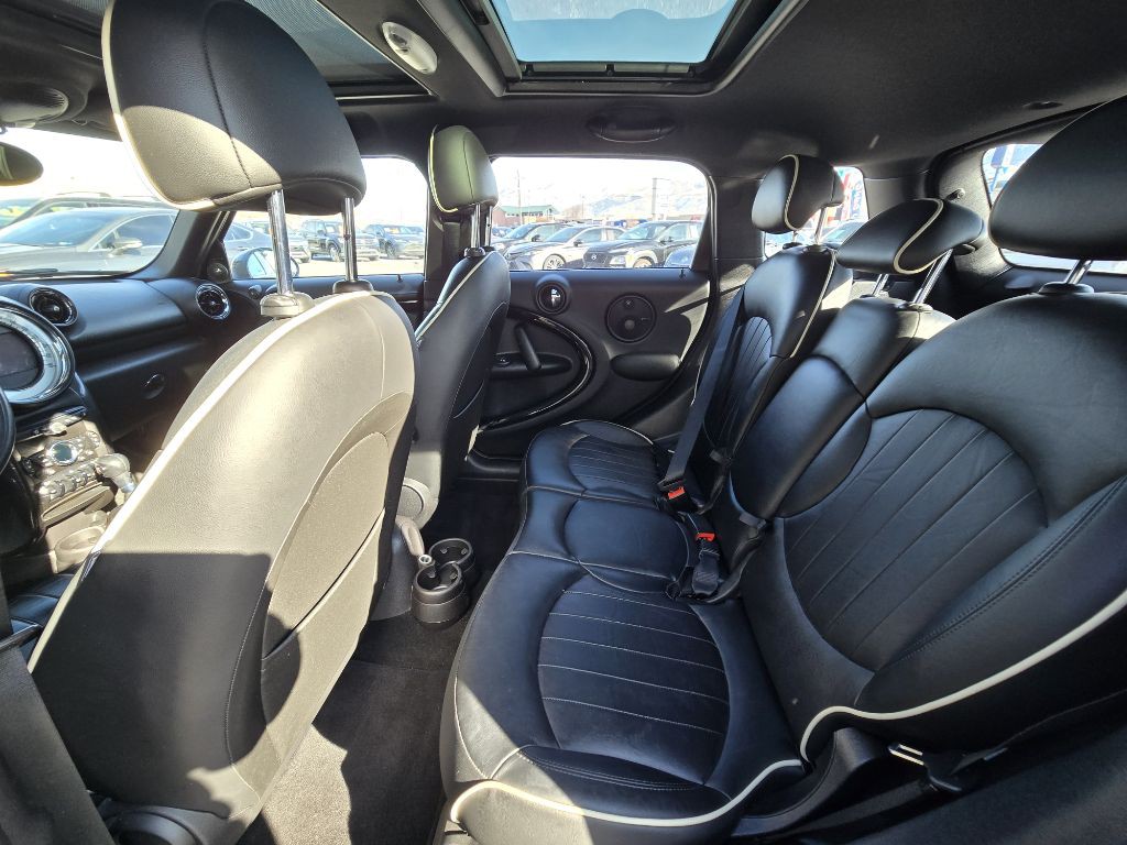 2014 MINI Cooper Image 14