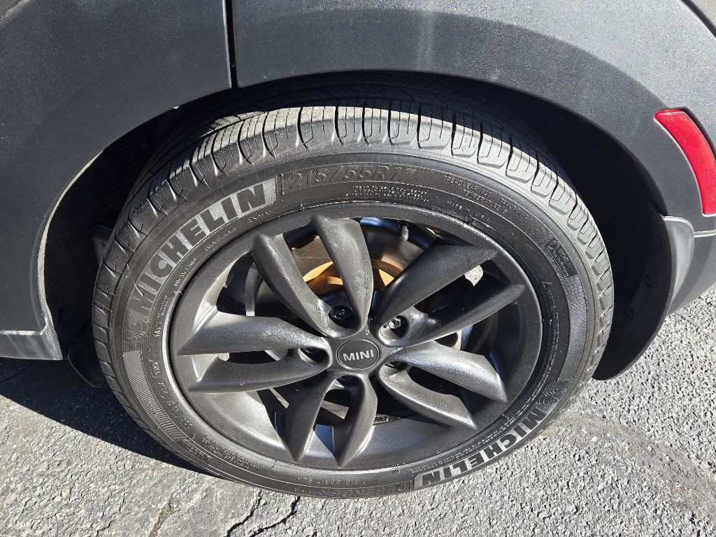 2014 MINI Cooper Image 16