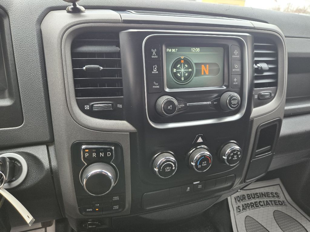 2015 RAM 1500 Image 17