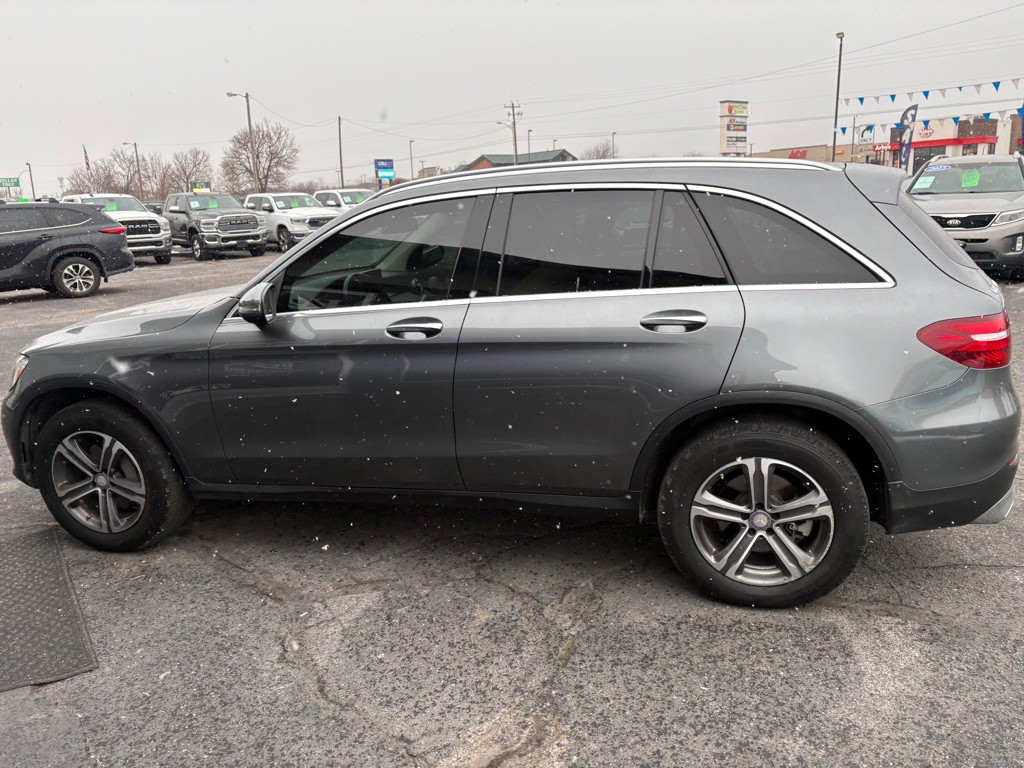 2016 Mercedes-Benz GLC-Class Image 6