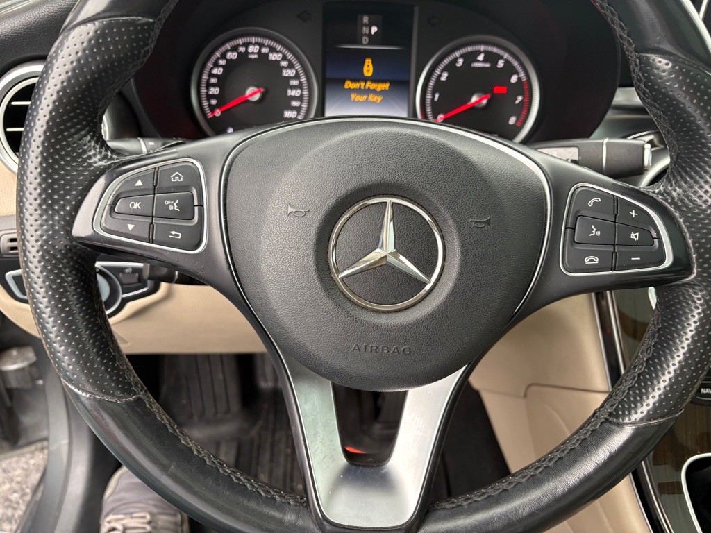 2016 Mercedes-Benz GLC-Class Image 10