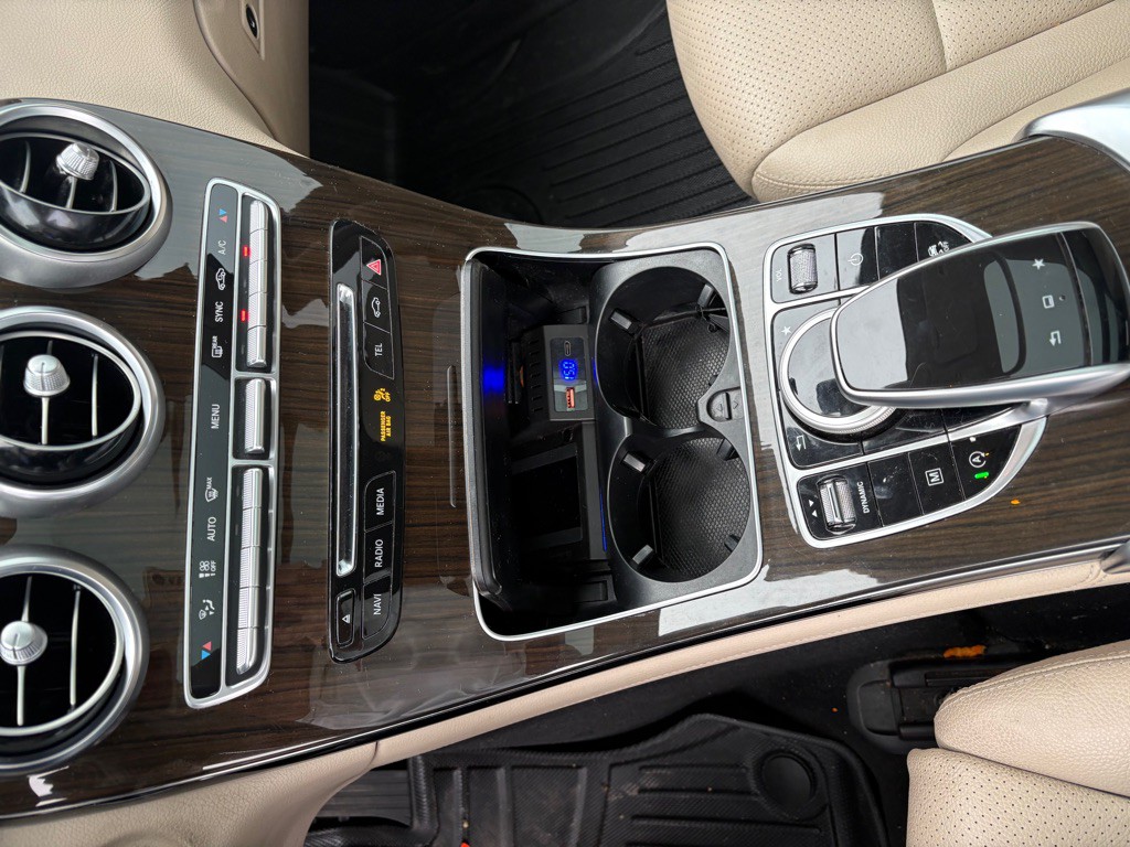 2016 Mercedes-Benz GLC-Class Image 12