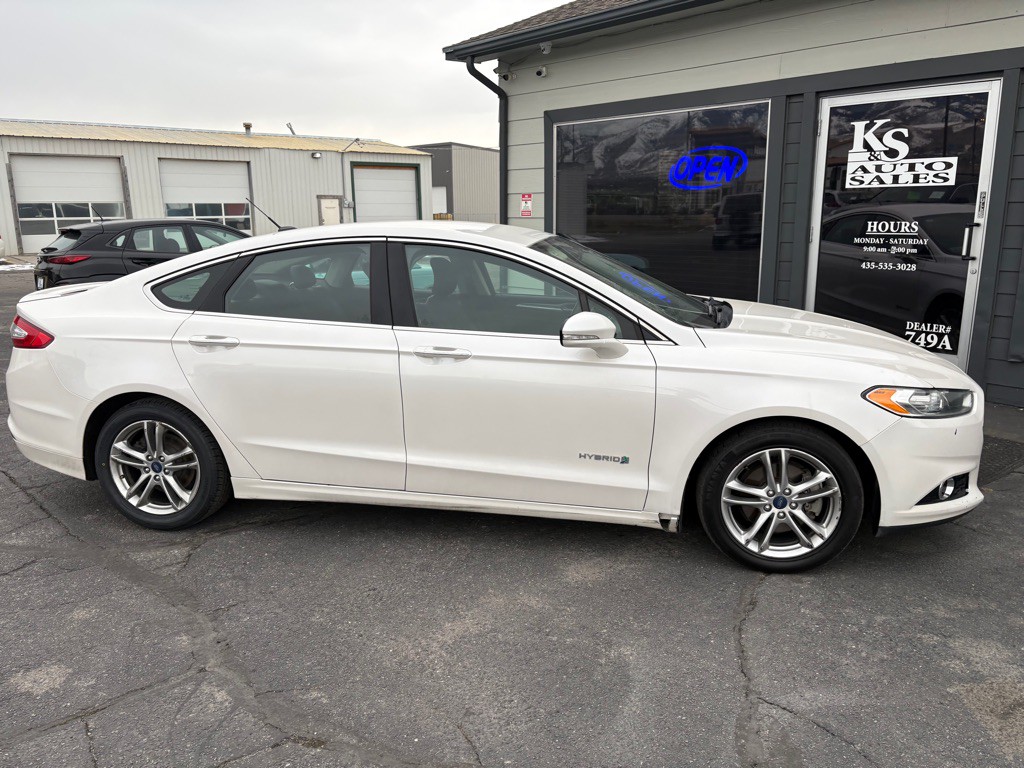 2015 Ford Fusion Image 2