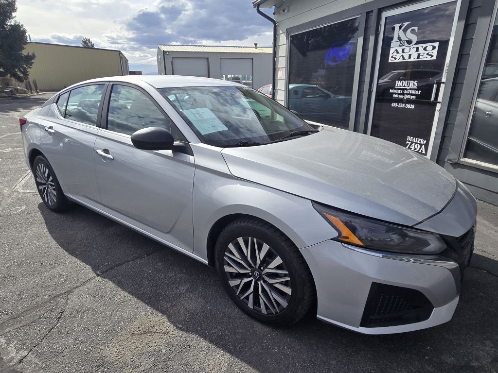 2024 Nissan Altima Image 1