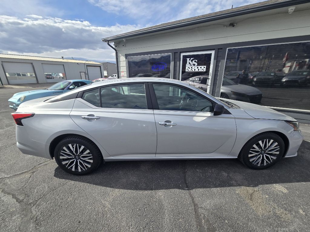 2024 Nissan Altima Image 2