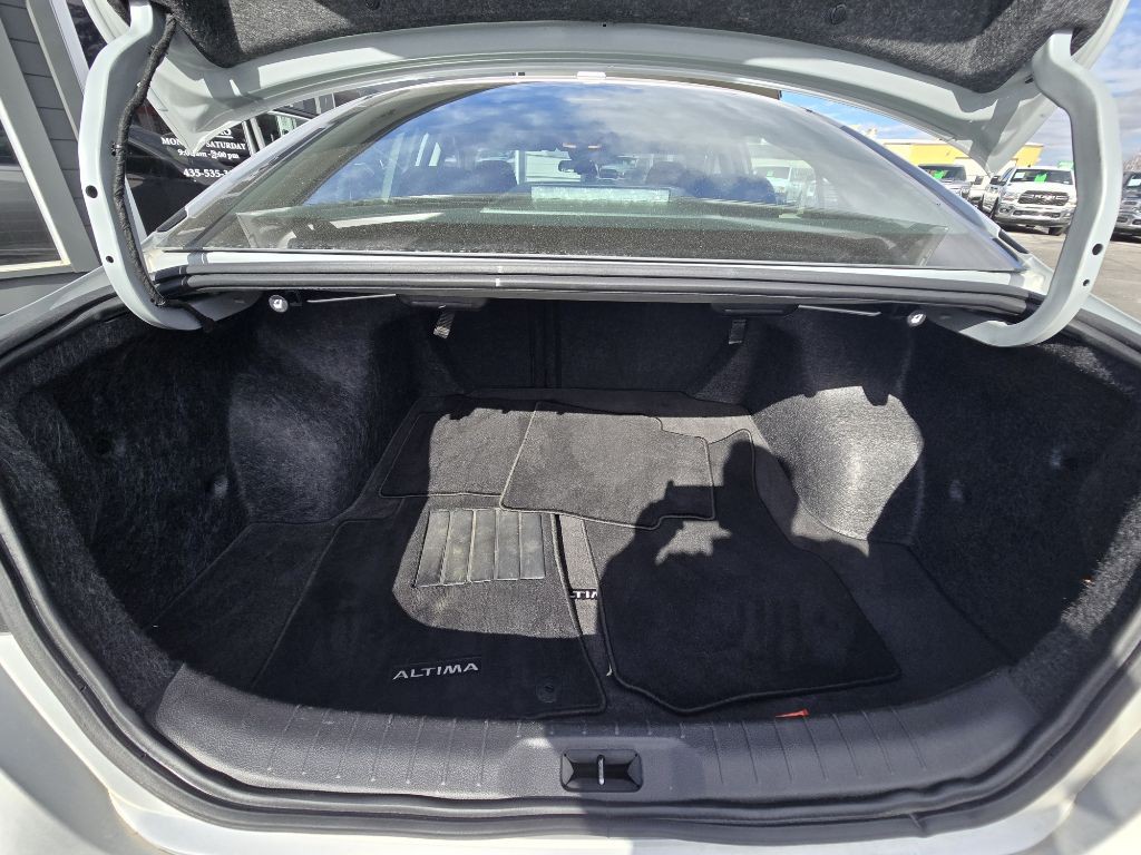 2024 Nissan Altima Image 24