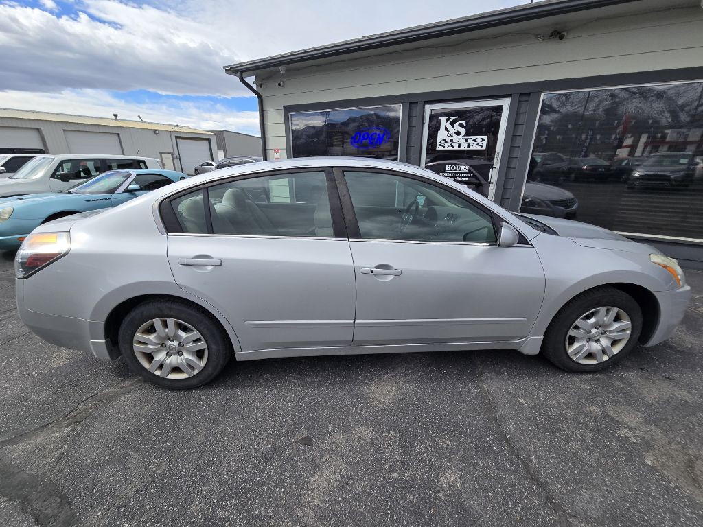 2012 Nissan Altima Image 2