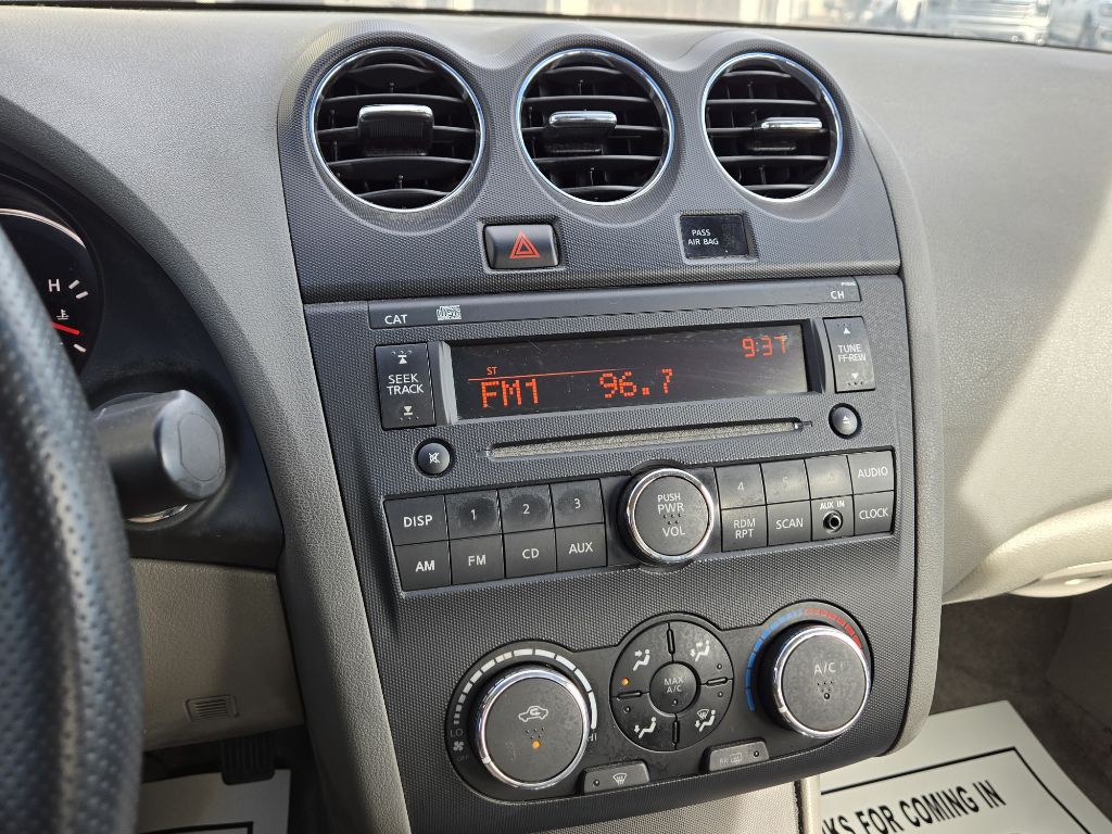 2012 Nissan Altima Image 16