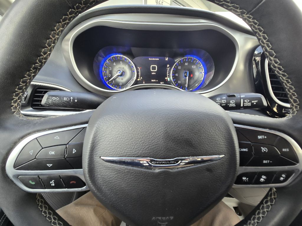 2022 Chrysler Pacifica Image 13