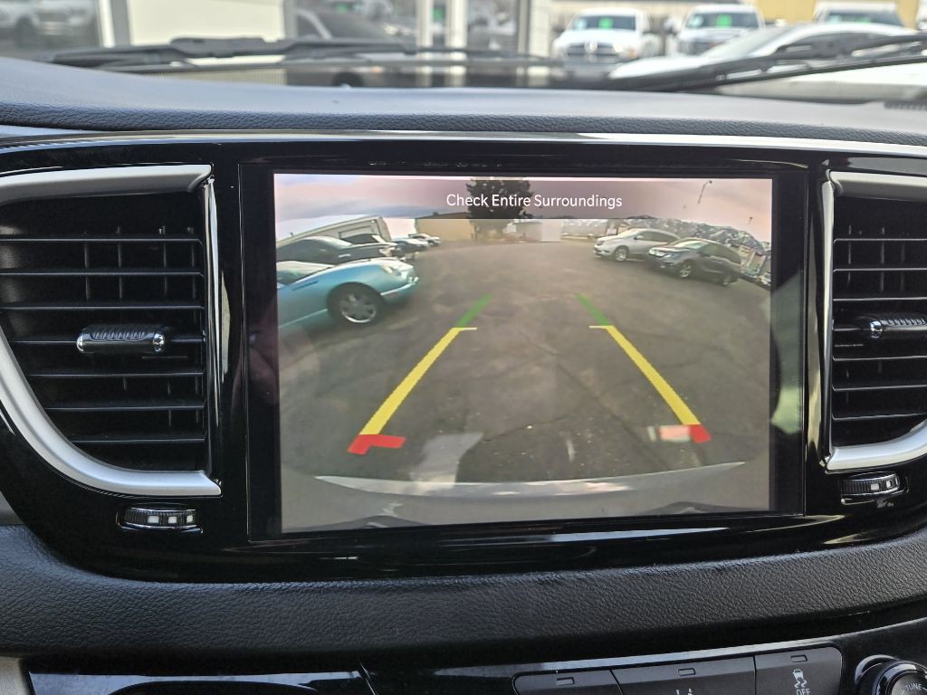 2022 Chrysler Pacifica Image 16