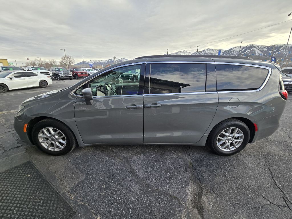 2022 Chrysler Pacifica Image 6