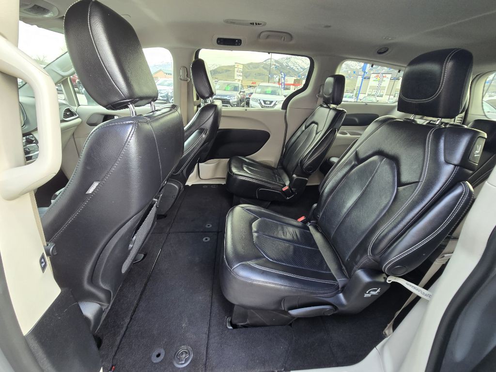 2022 Chrysler Pacifica Image 24