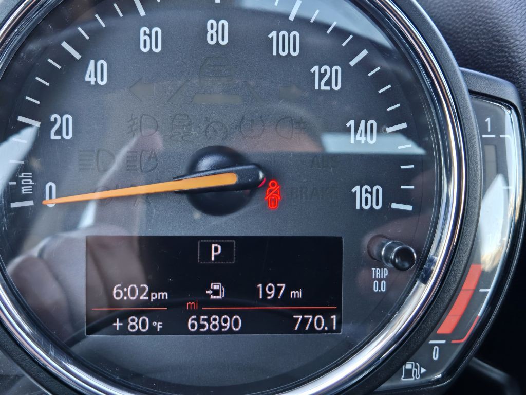 2019 MINI Cooper Image 15