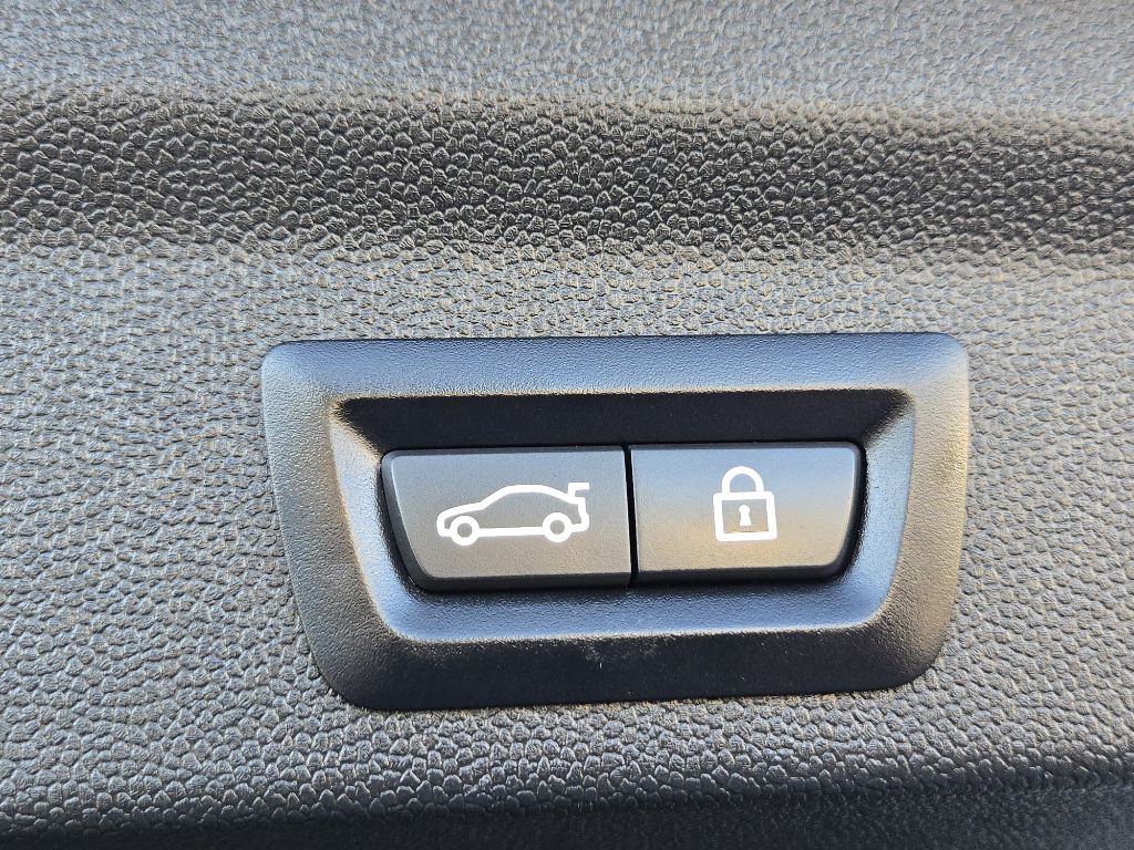 2019 MINI Cooper Image 29