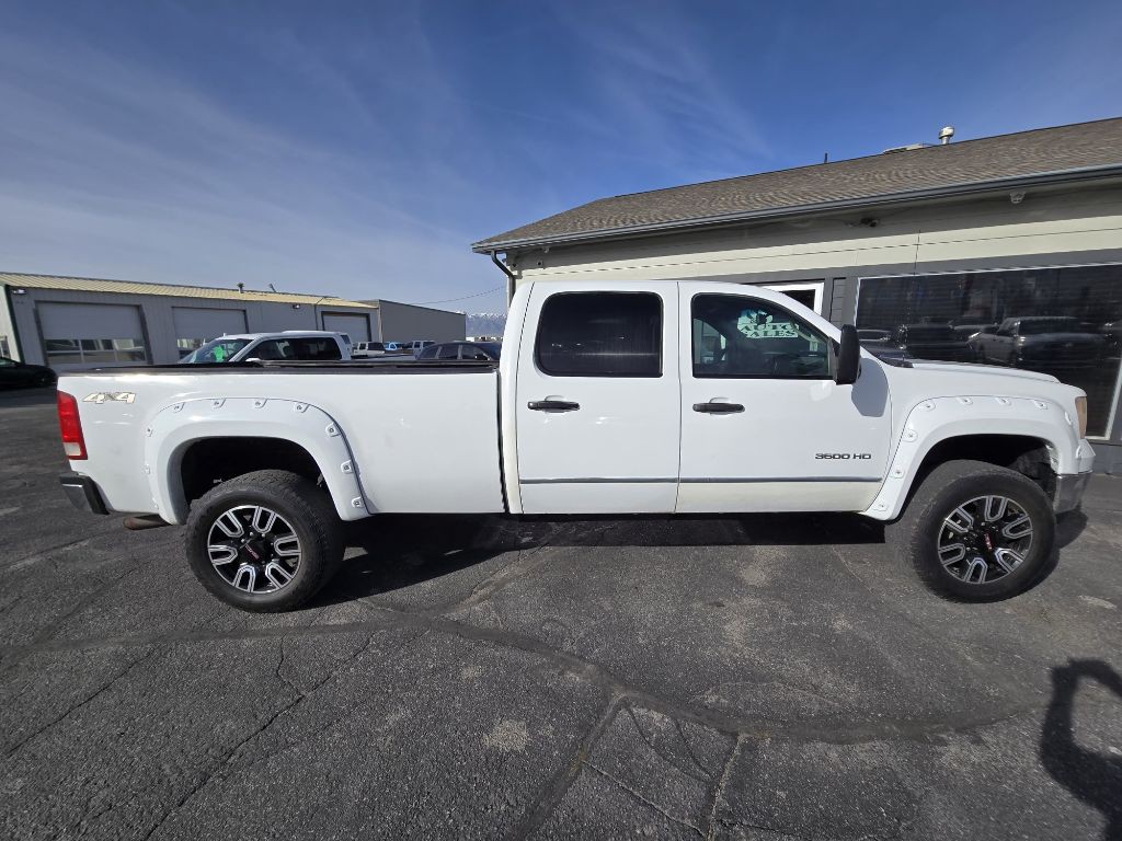 2013 GMC Sierra Image 2