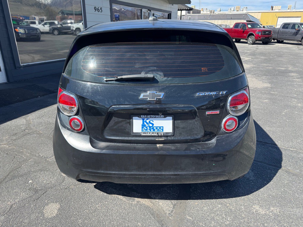 2016 Chevrolet Sonic Image 4