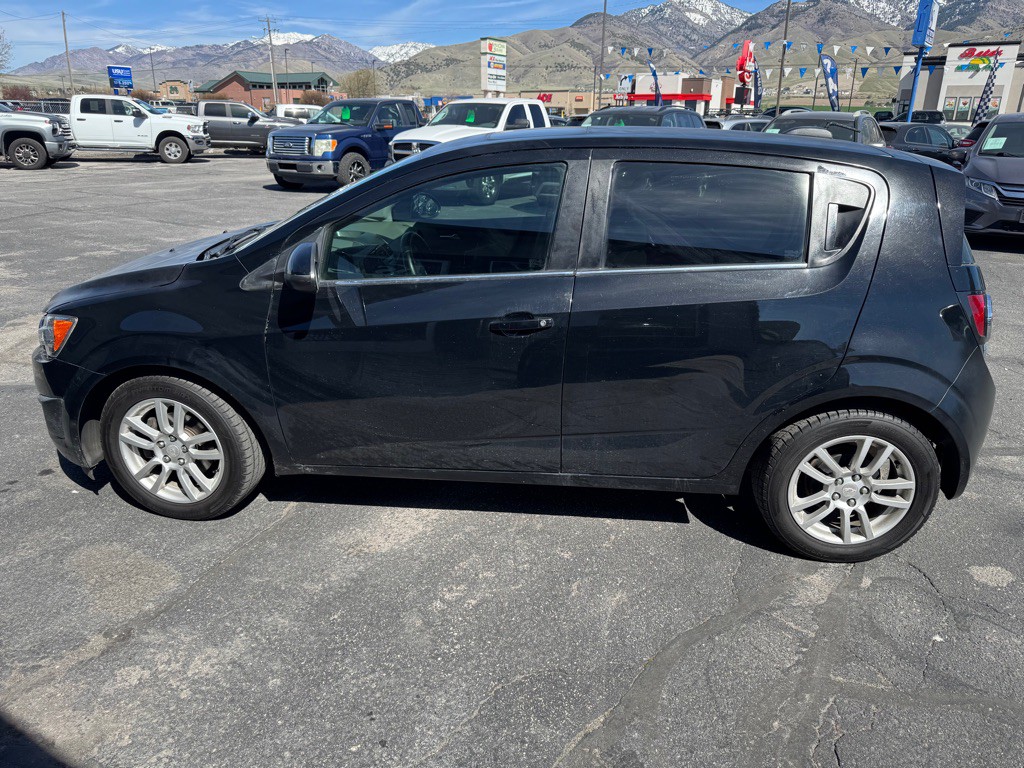 2016 Chevrolet Sonic Image 6