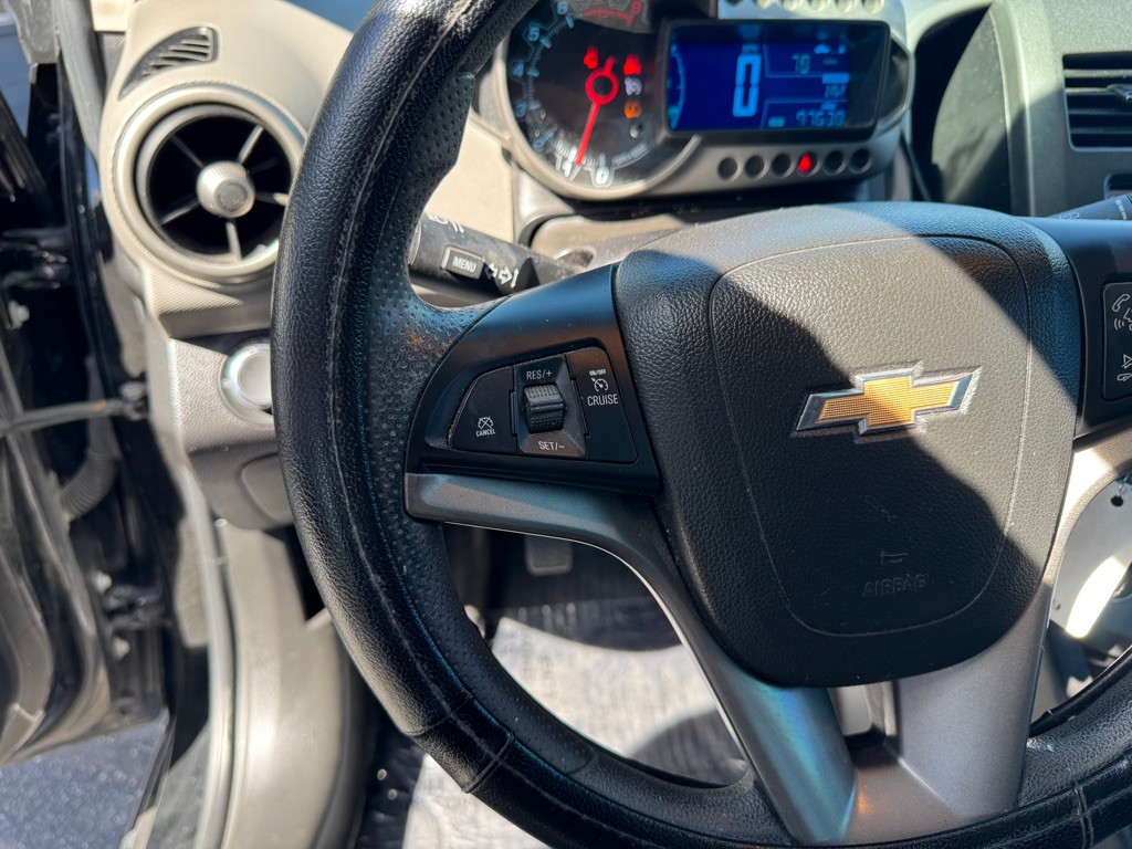 2016 Chevrolet Sonic Image 12