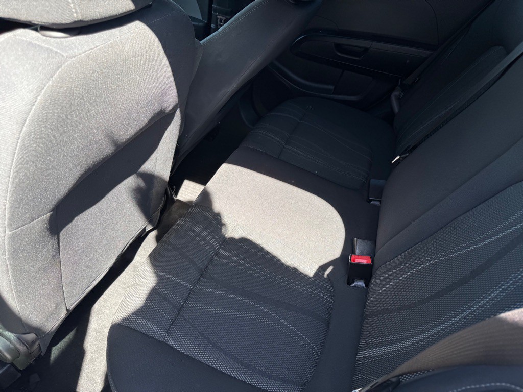 2016 Chevrolet Sonic Image 21