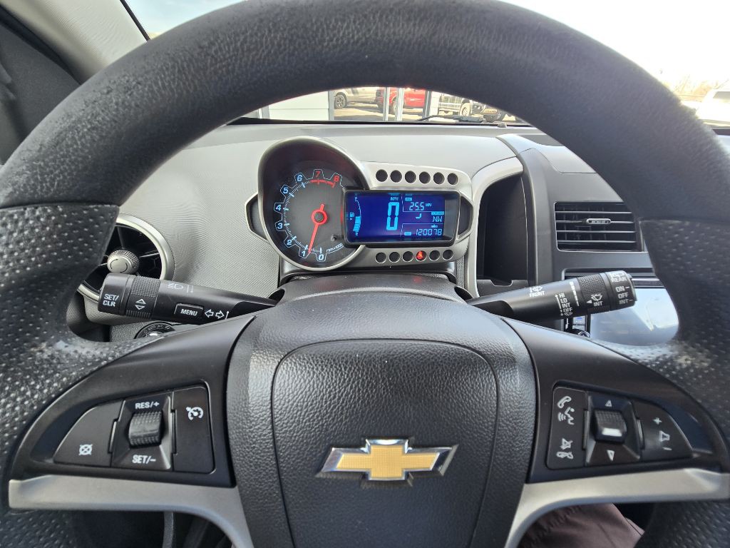 2013 Chevrolet Sonic Image 12