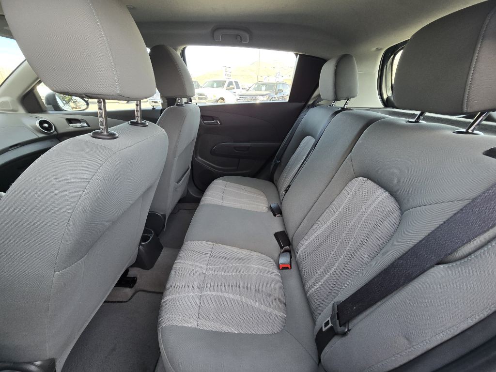 2013 Chevrolet Sonic Image 18