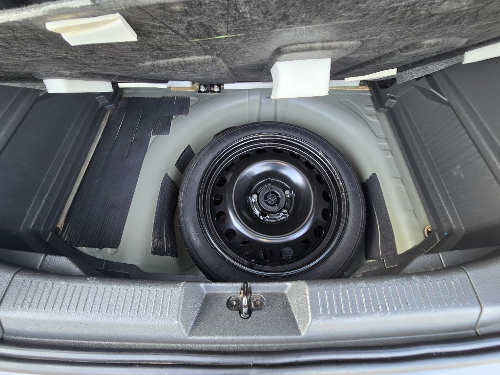 2013 Chevrolet Sonic Image 20