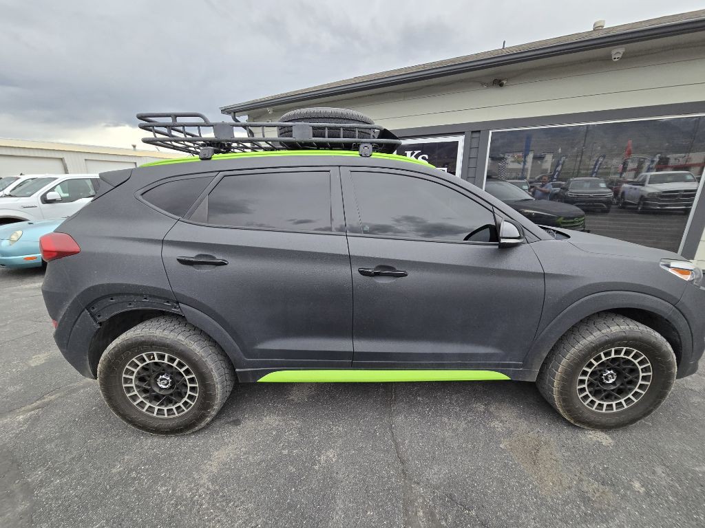 2017 Hyundai Tucson Image 2
