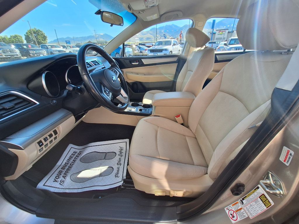 2017 Subaru Legacy Image 11