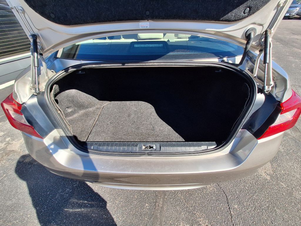2017 Subaru Legacy Image 24