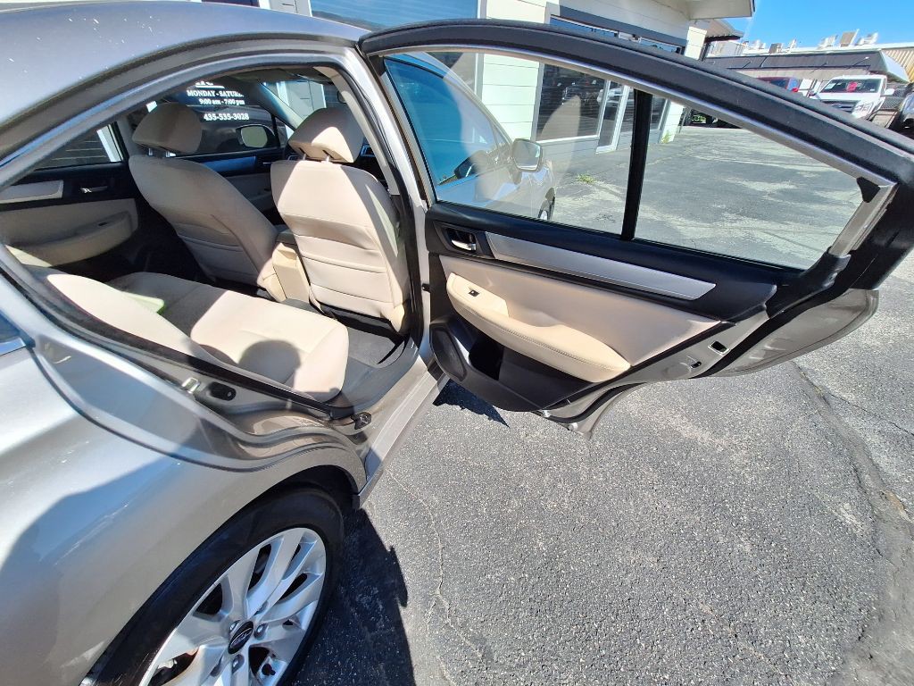 2017 Subaru Legacy Image 25