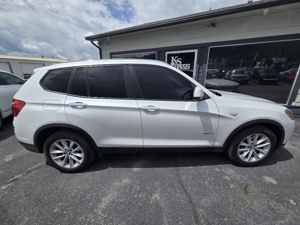 2017 BMW X3 Image 2