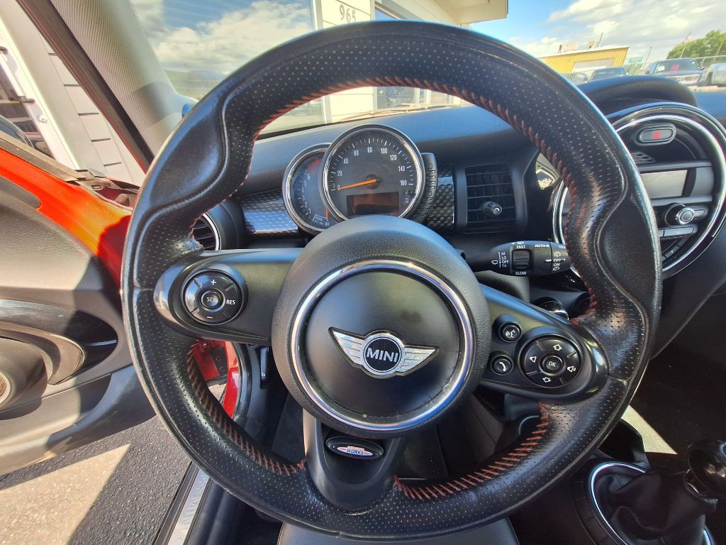 2015 MINI Cooper Image 13