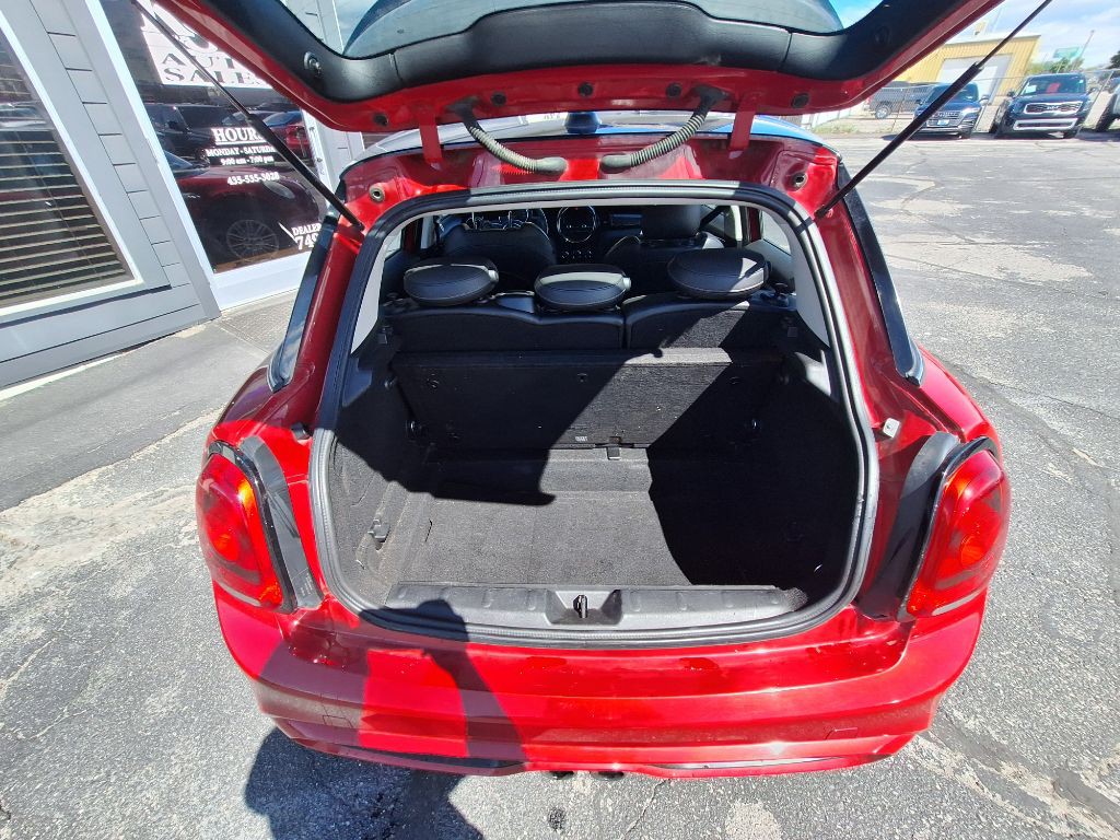2015 MINI Cooper Image 21