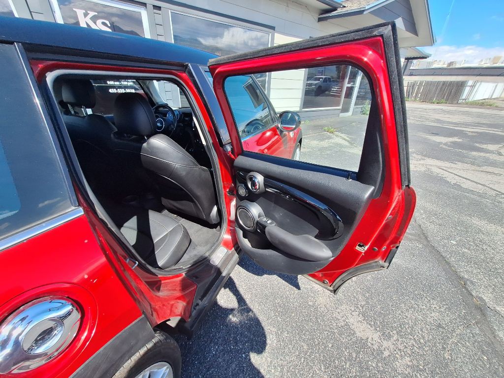 2015 MINI Cooper Image 22