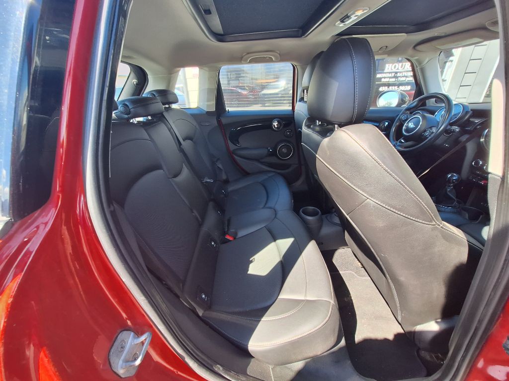 2015 MINI Cooper Image 23