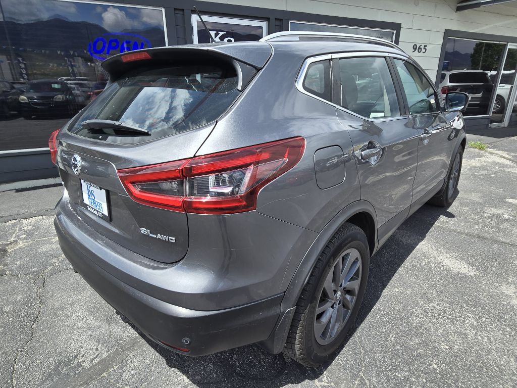 2020 Nissan Rogue Image 3
