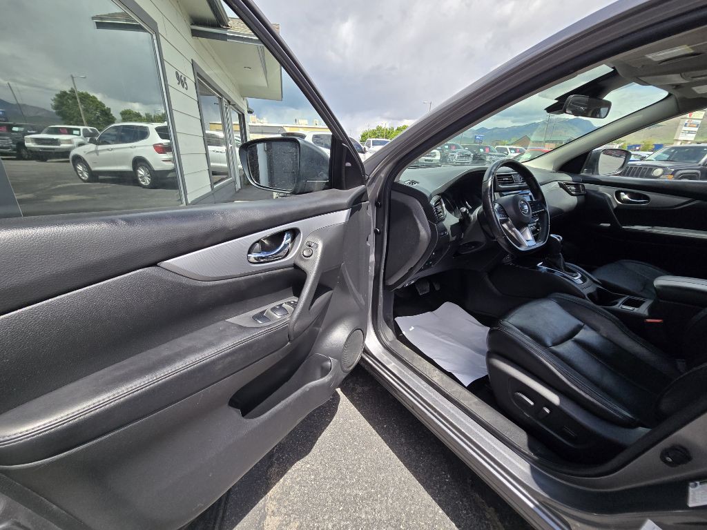 2020 Nissan Rogue Image 9