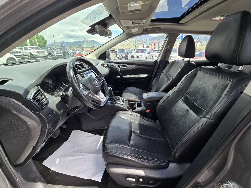 2020 Nissan Rogue Image 10