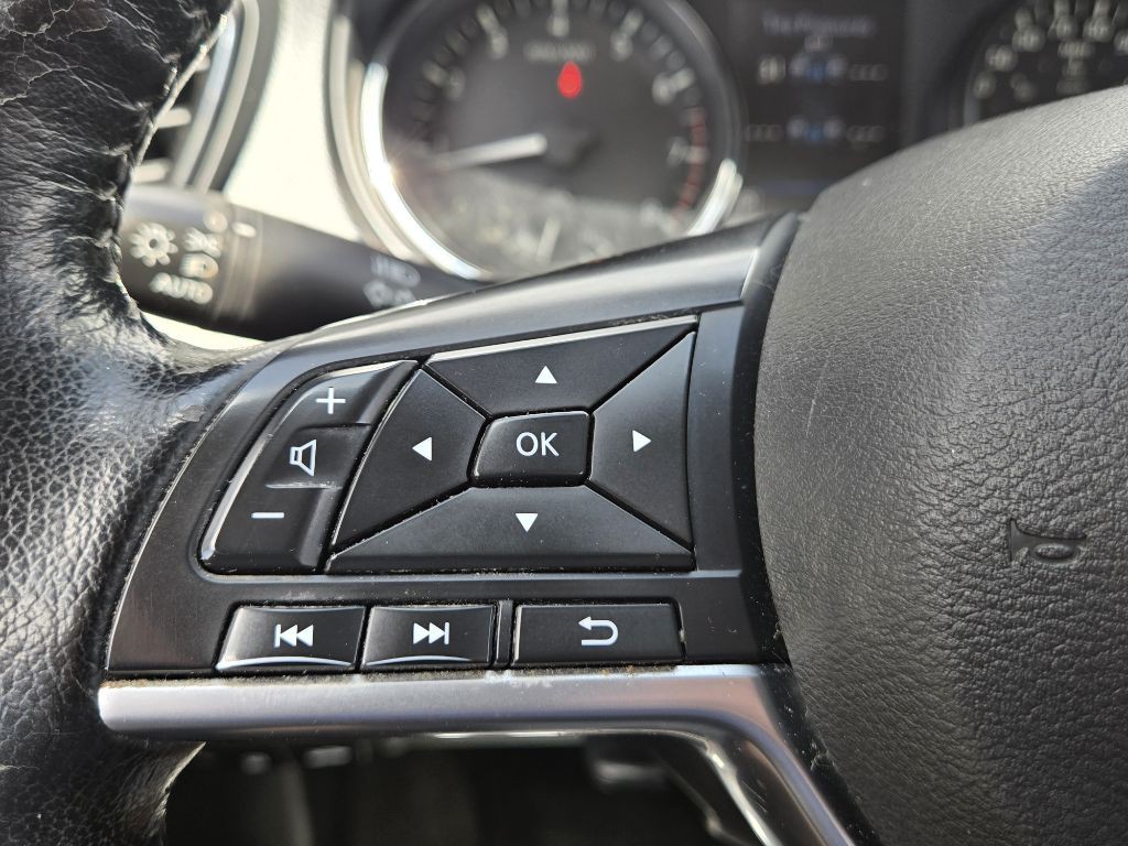 2020 Nissan Rogue Image 13
