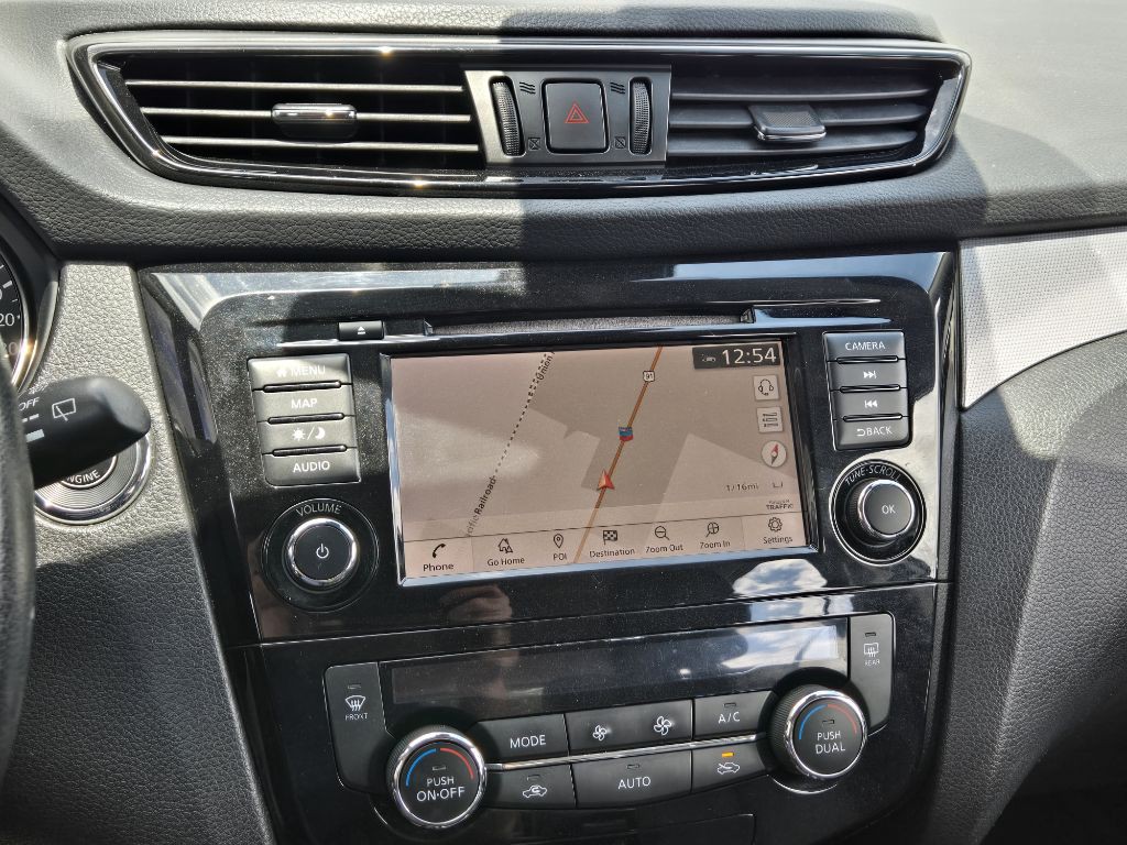 2020 Nissan Rogue Image 16