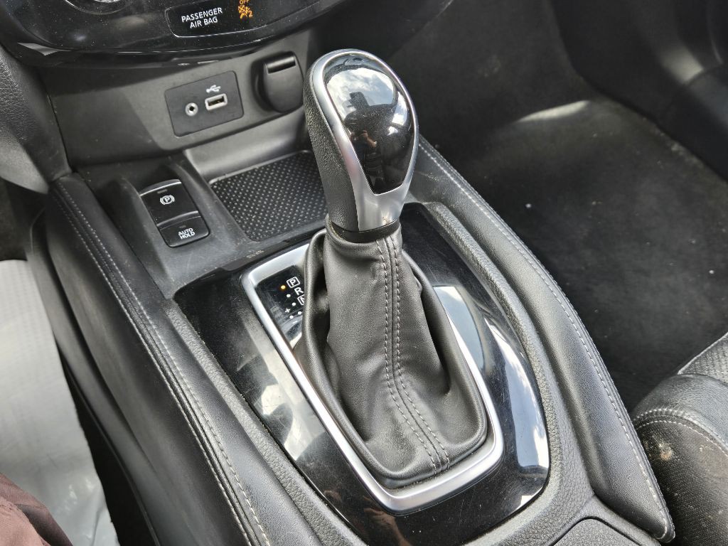 2020 Nissan Rogue Image 19