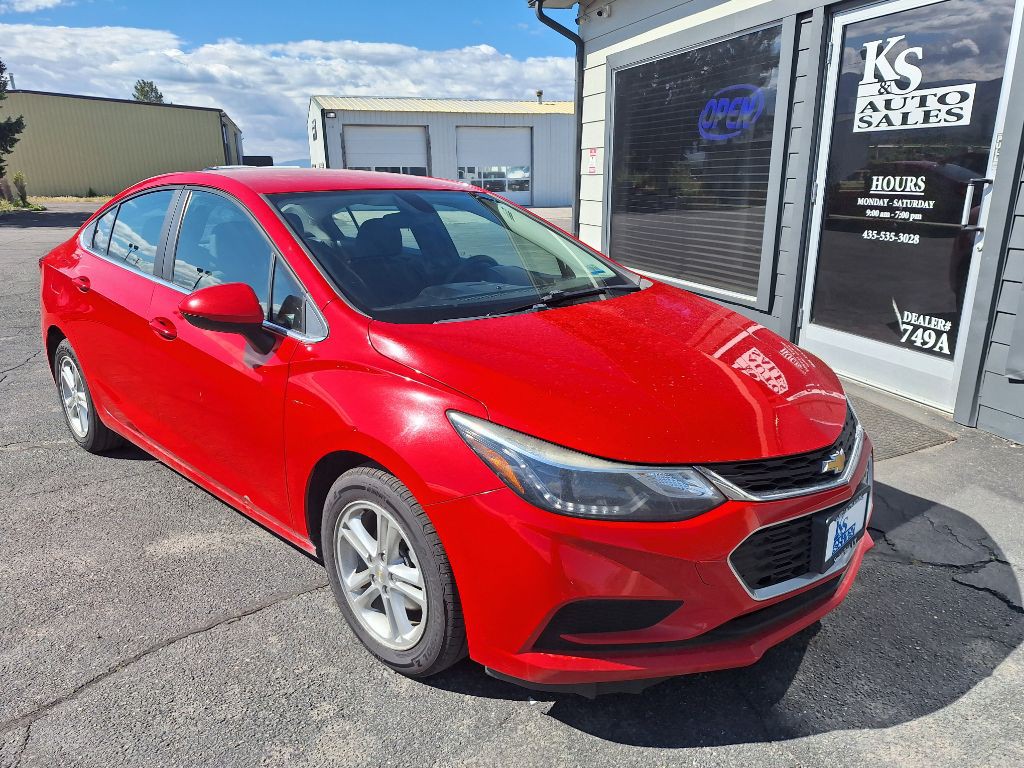 2018 Chevrolet Cruze Image 1