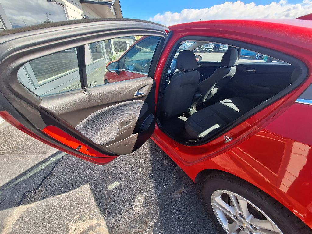 2018 Chevrolet Cruze Image 21