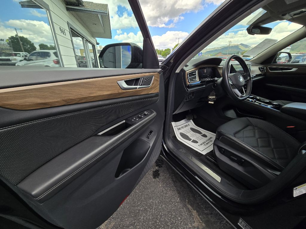 2024 Volkswagen Atlas Image 9
