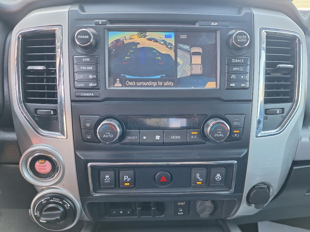 2018 Nissan Titan Image 15