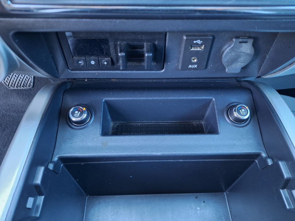 2018 Nissan Titan Image 16