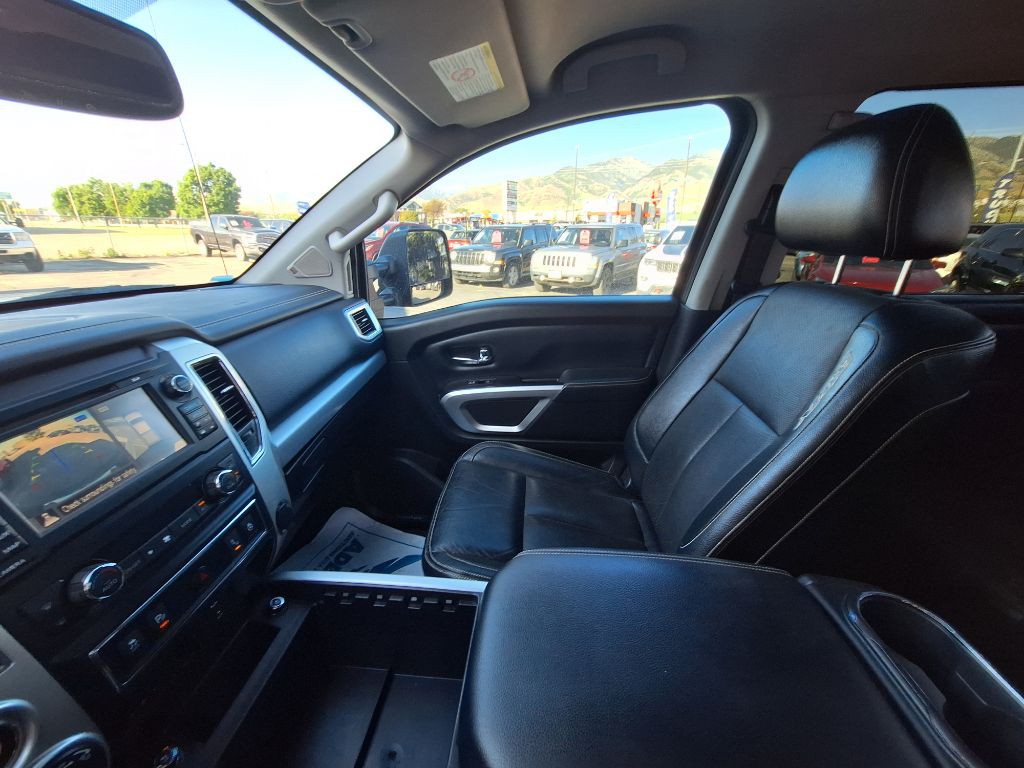 2018 Nissan Titan Image 18
