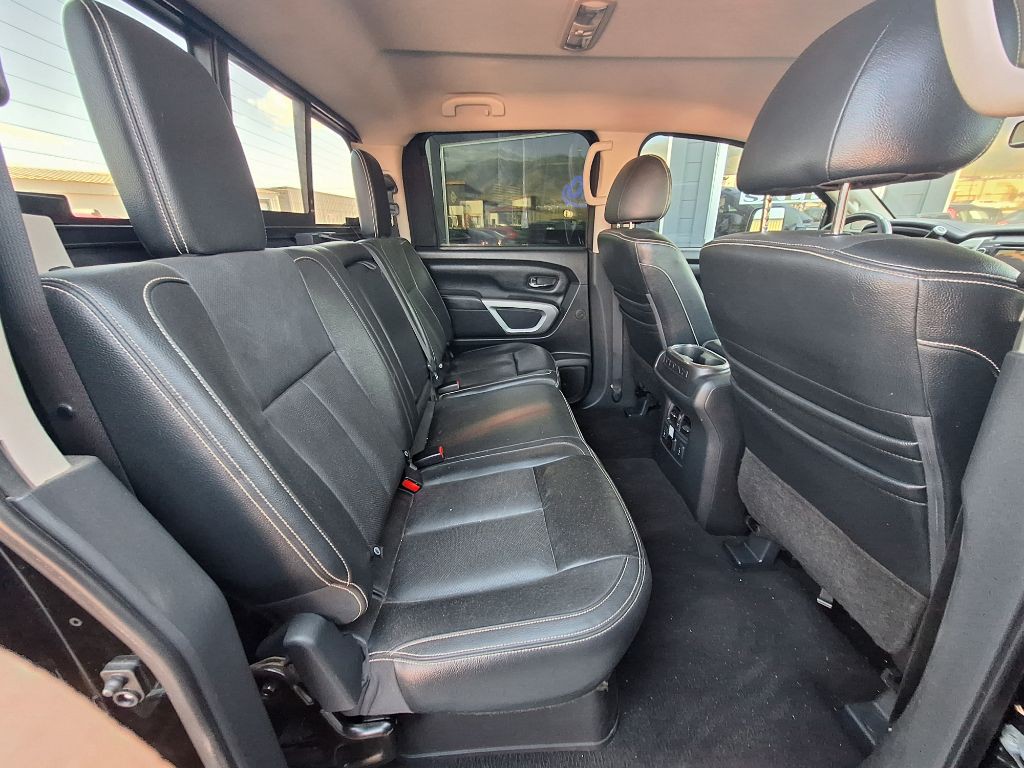 2018 Nissan Titan Image 25