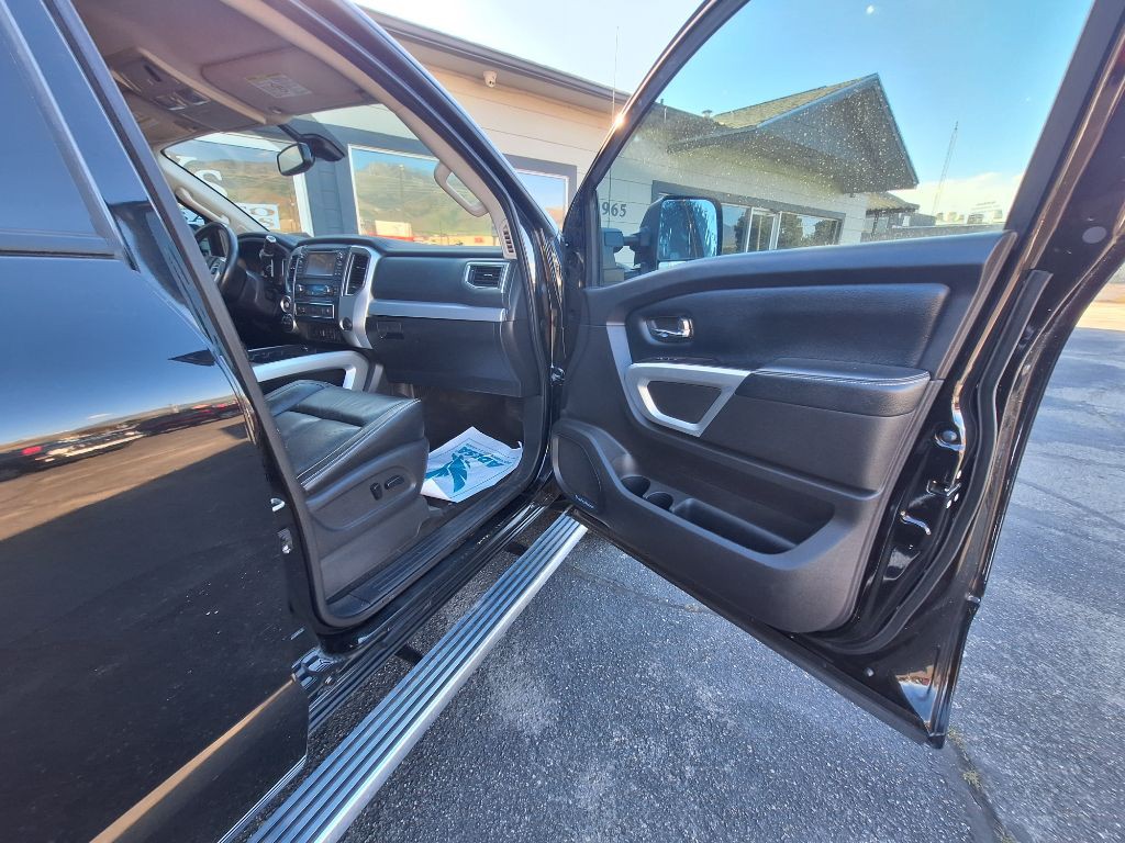 2018 Nissan Titan Image 26