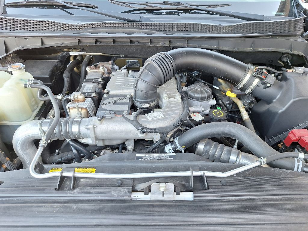 2018 Nissan Titan Image 30